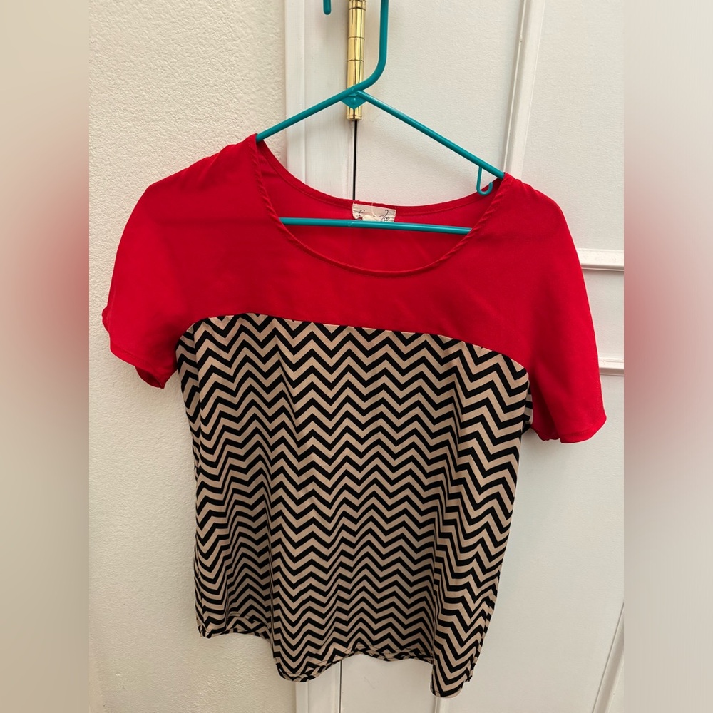 Emi & Joe top light weight short sleeve red, black & nude